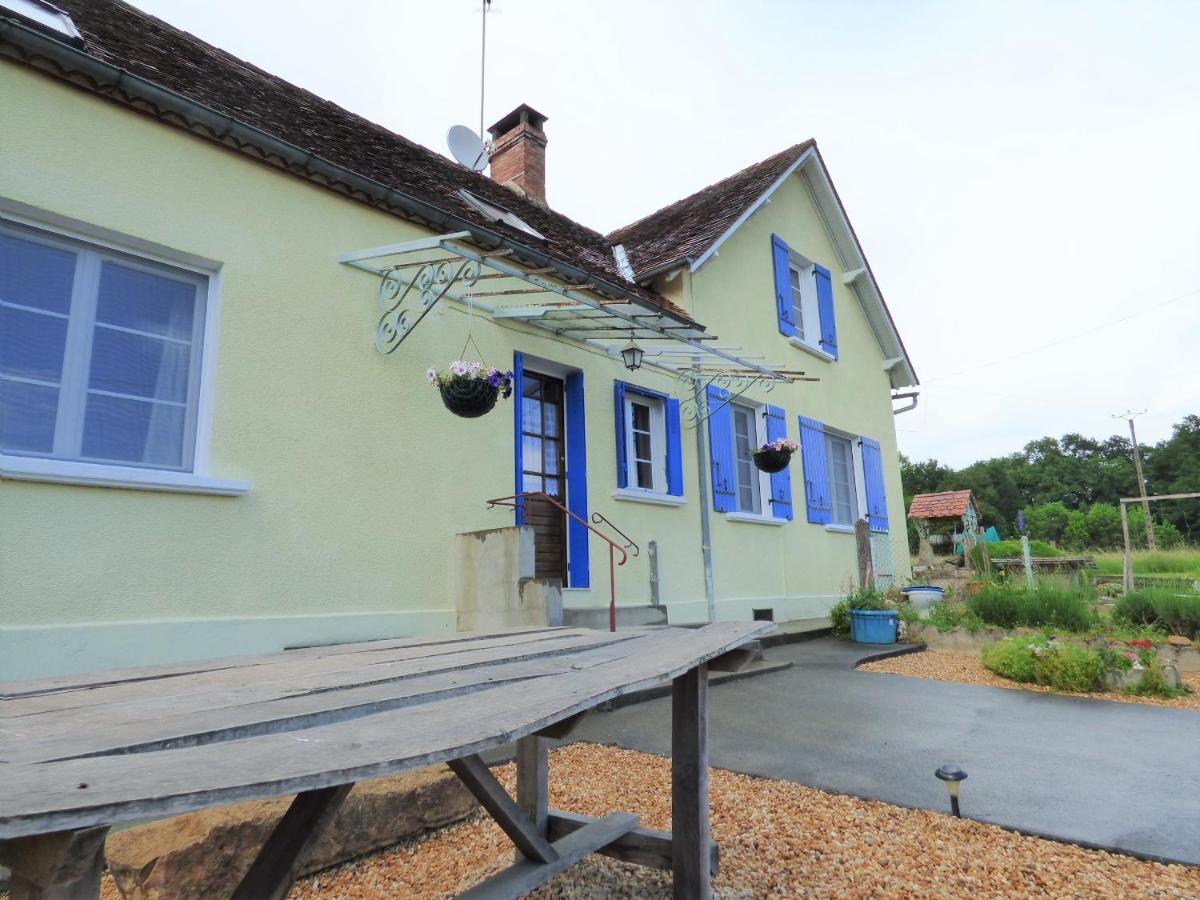 Les Tibles Bed & Breakfast Nanthiat Exterior photo