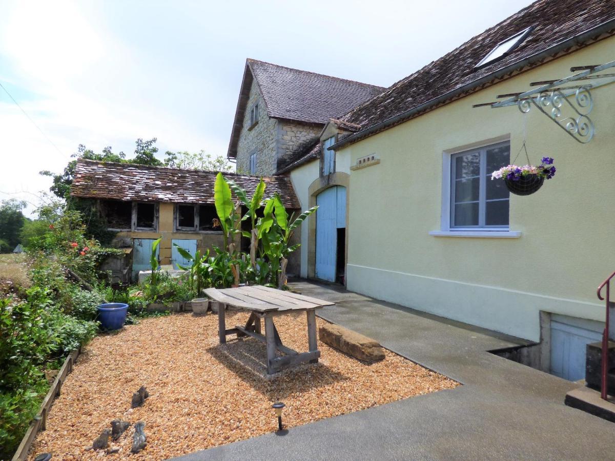 Les Tibles Bed & Breakfast Nanthiat Exterior photo