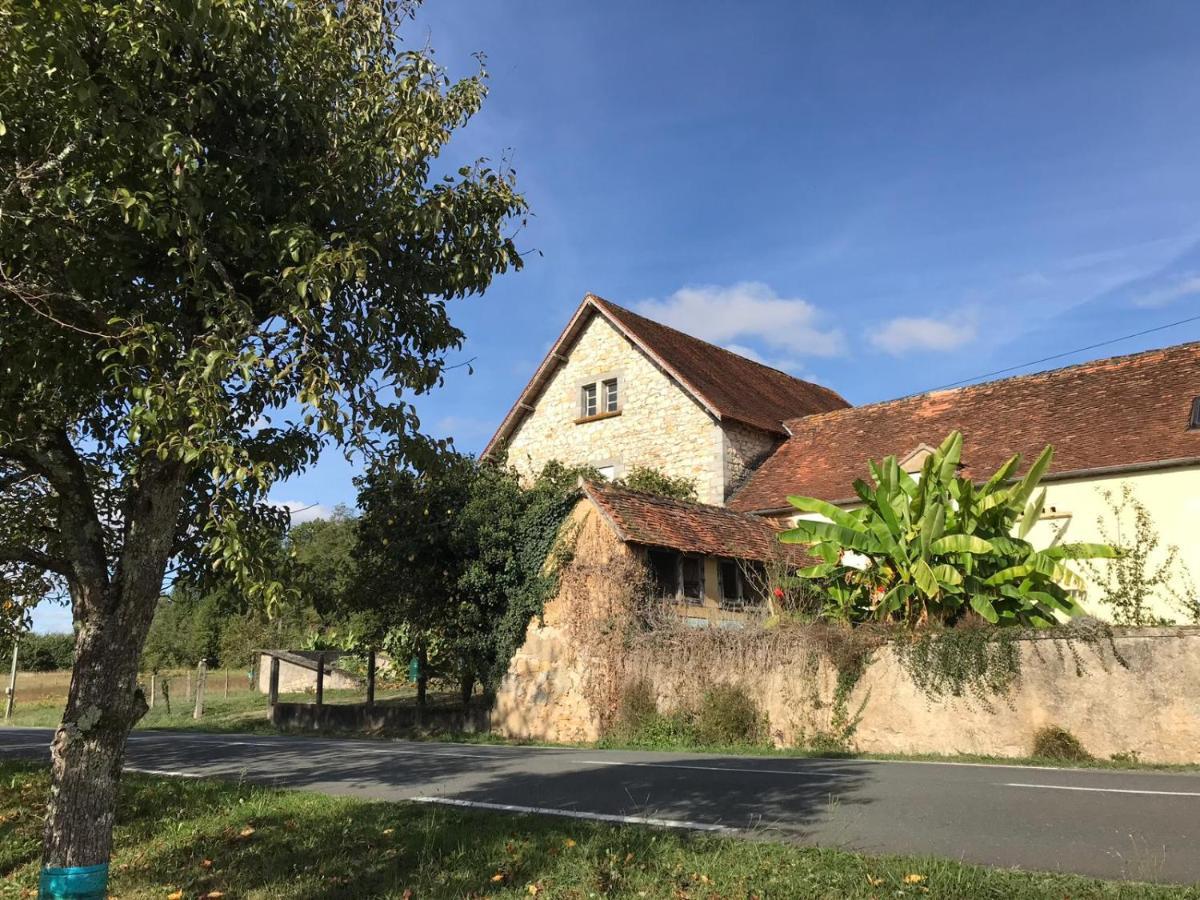 Les Tibles Bed & Breakfast Nanthiat Exterior photo